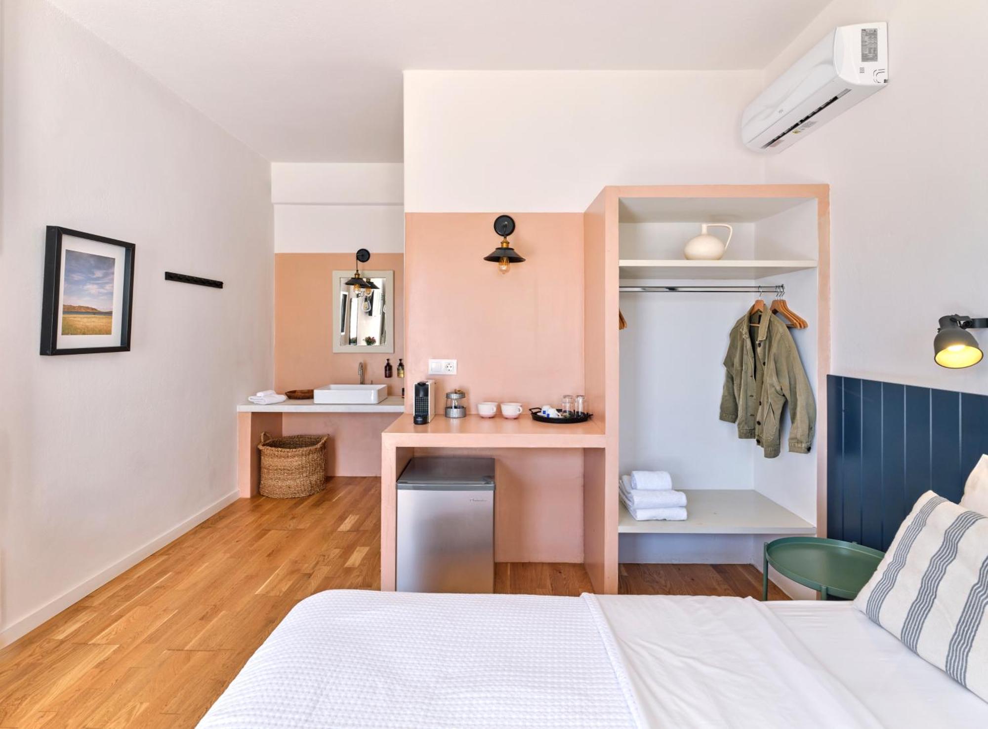 Magoo Suites Logaras Dış mekan fotoğraf