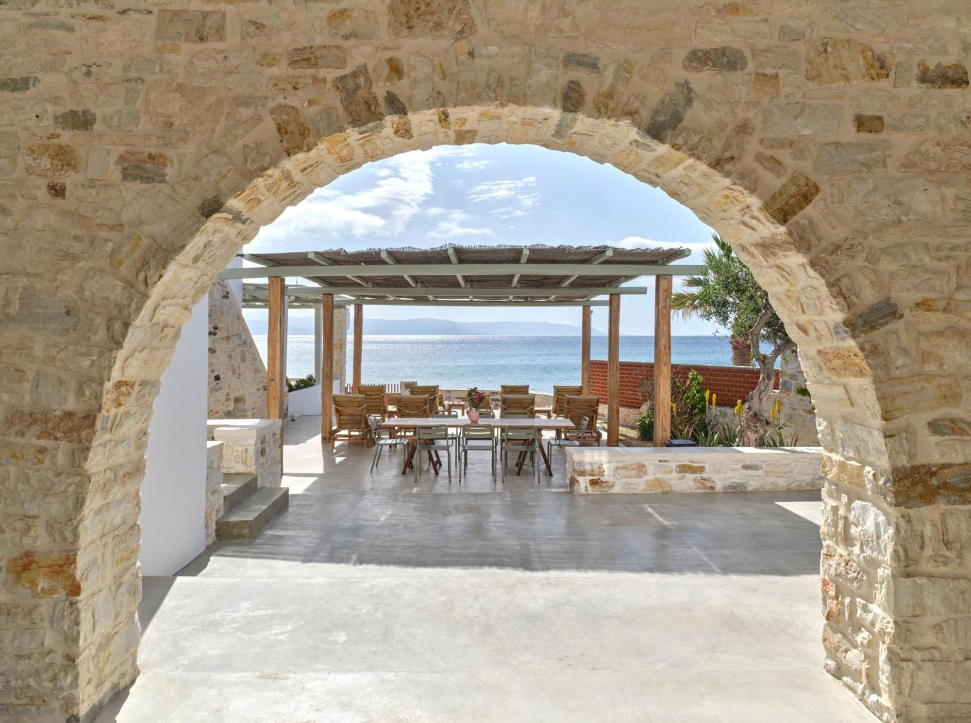 Magoo Suites Logaras Dış mekan fotoğraf