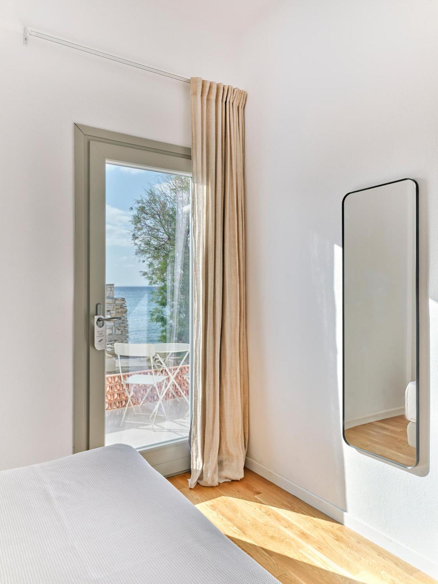 Magoo Suites Logaras Dış mekan fotoğraf