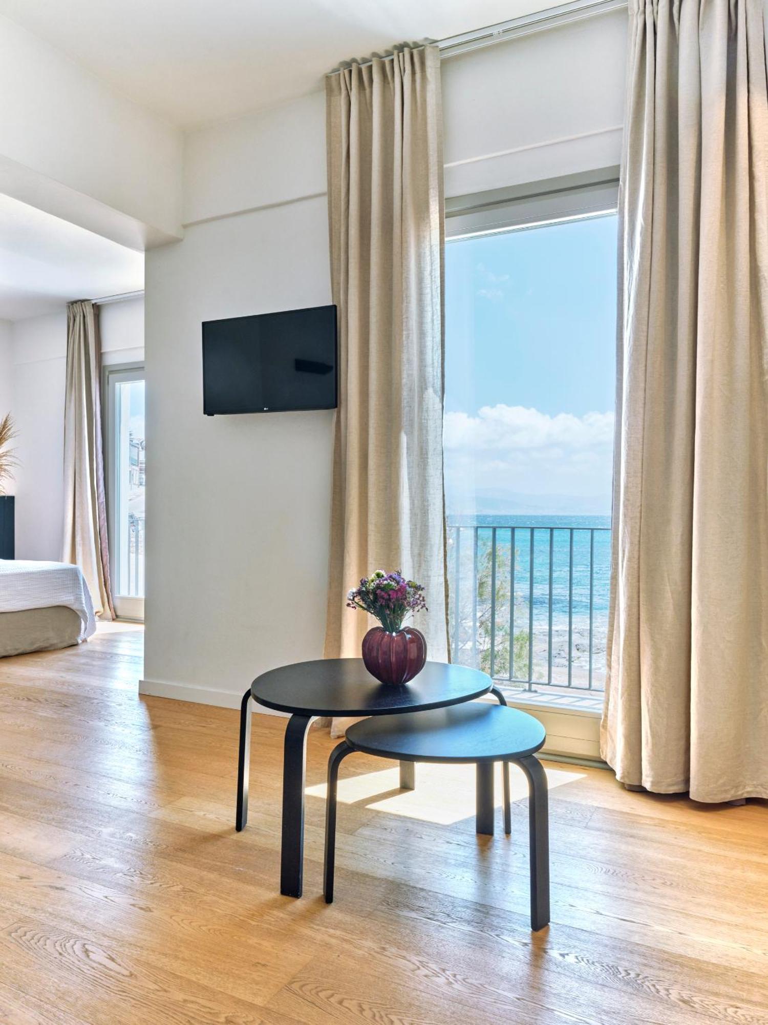 Magoo Suites Logaras Dış mekan fotoğraf