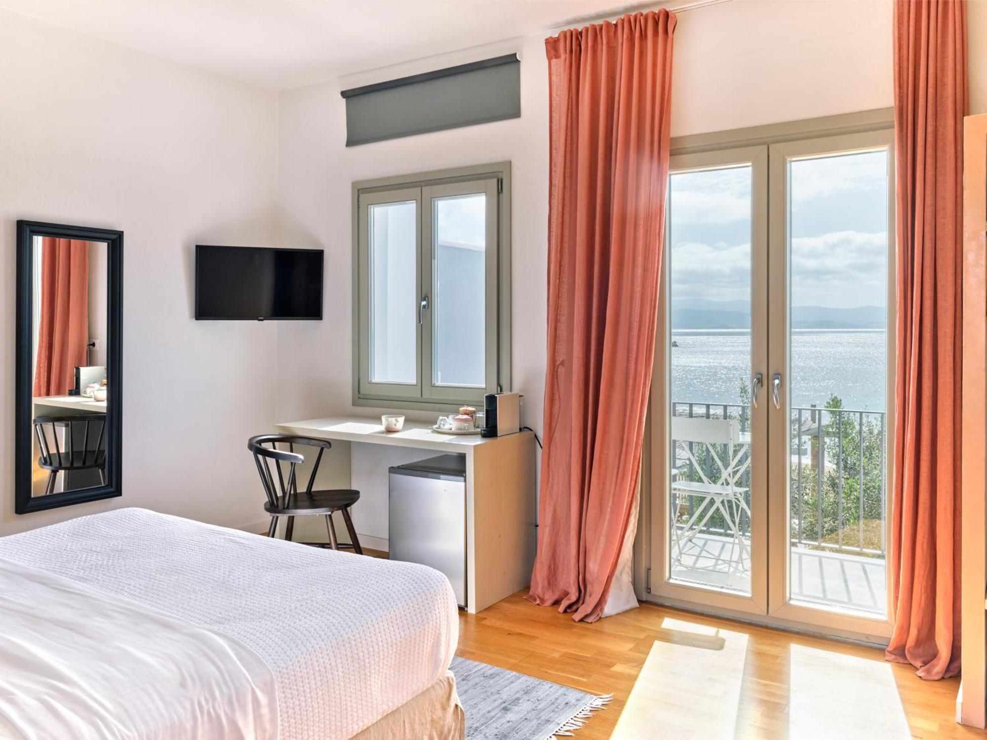 Magoo Suites Logaras Dış mekan fotoğraf